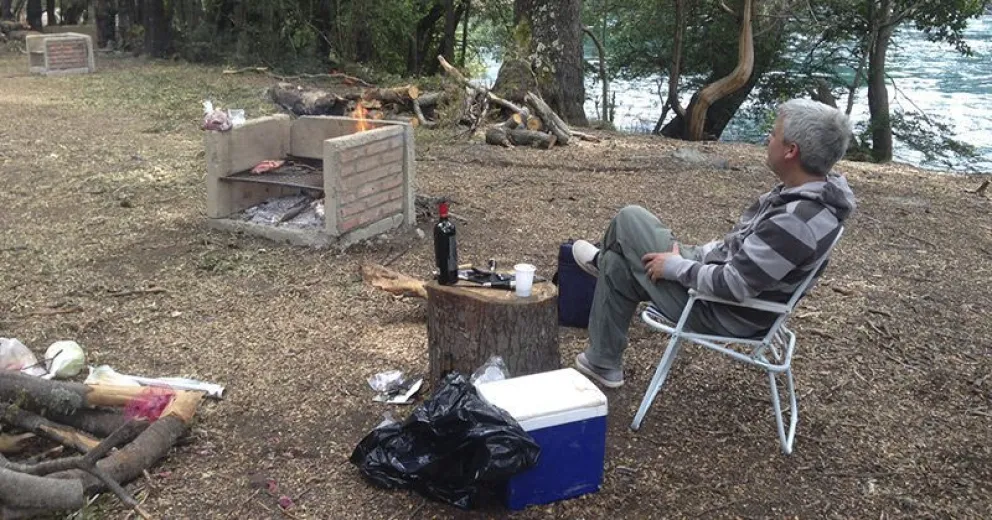Nuevos fogones en el Parque Nacional realizados por los alumnos de la Escuela Técnica Nehuén Peumán