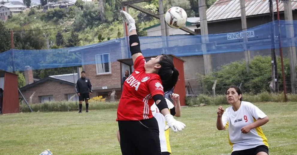 El fútbol femenino juega la segunda fecha en el Estadio