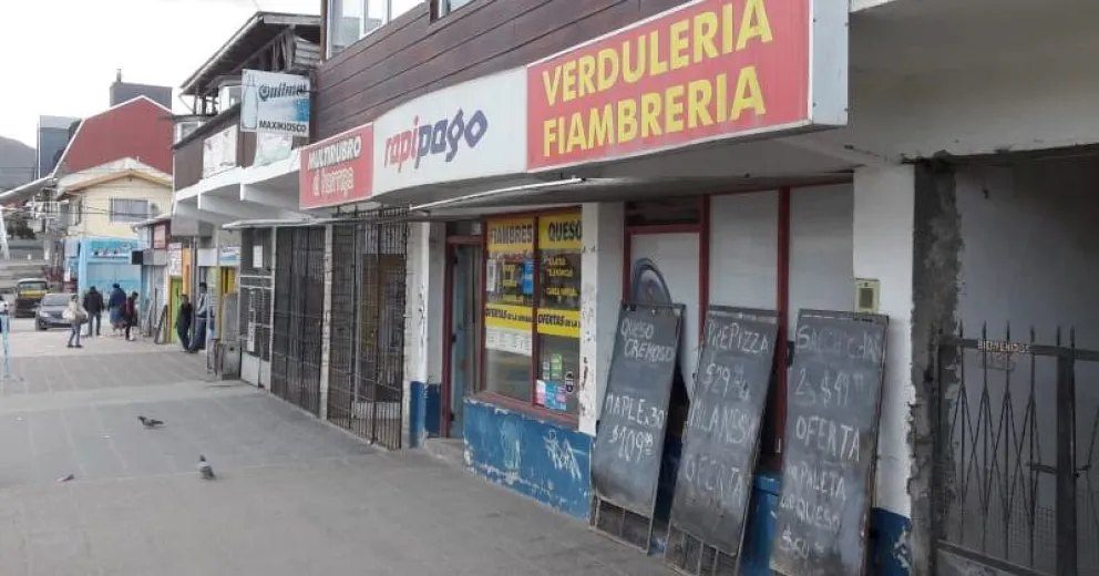 Delincuentes armados robaron más de $100 mil de un Rapipago