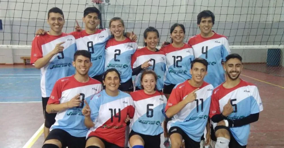 Muni 1 se quedó con el torneo municipal mixto “Aniversario 25 años del Gimnasio Padre Videla”