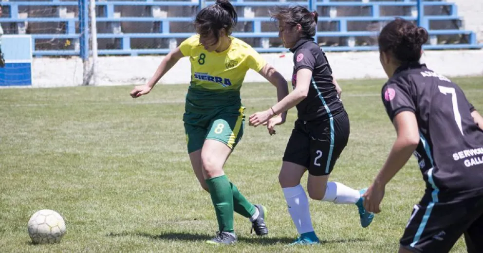 En el fútbol femenino, Luna Park es una aplanadora