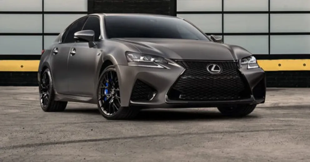 Toyota lanza su marca de lujo Lexus, con versiones híbridas