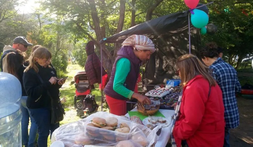 Cientos de personas festejaron el cumpleaños de Herederos de Kazó y participaron de la quema del Rey Momo