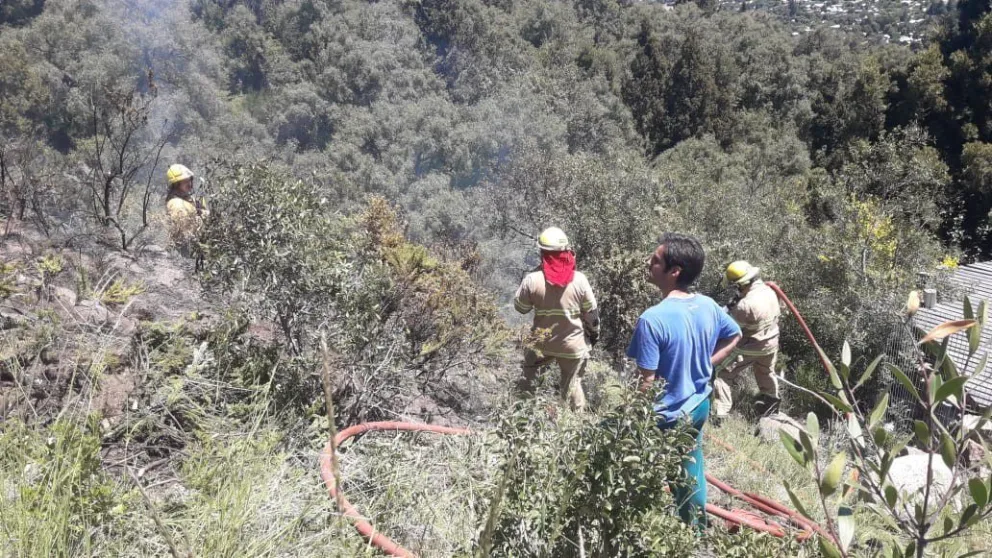 Vecinos del barrio Ladera Norte, muy preocupados por alerta de fuego
