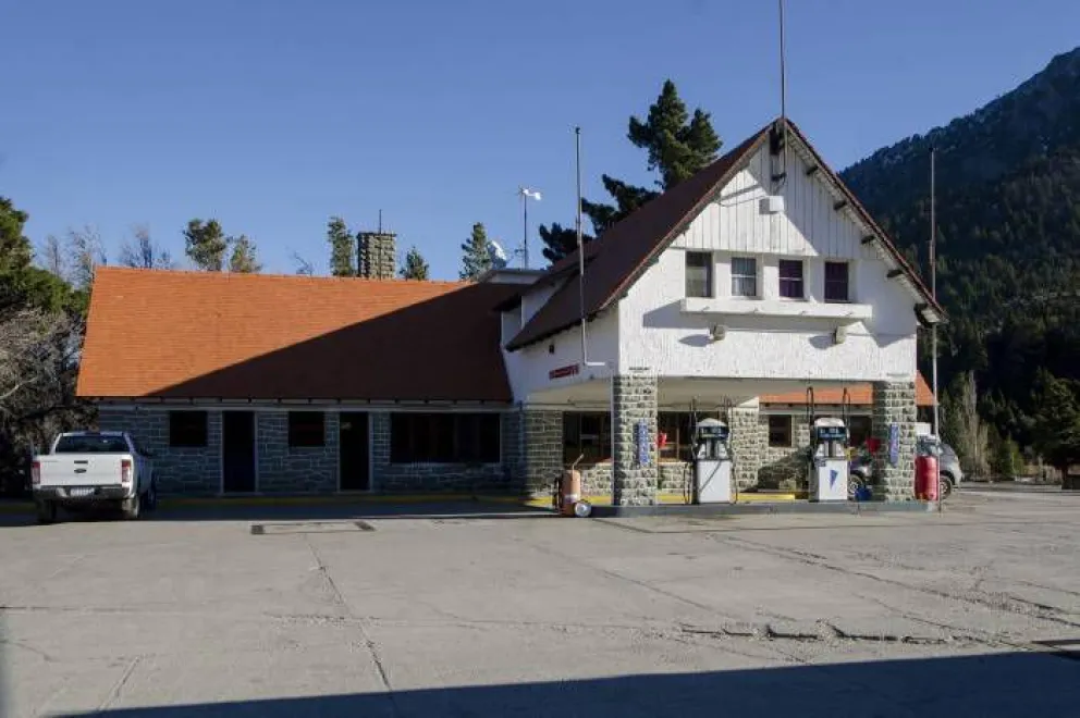 Cierra la estación de servicio de Confluencia