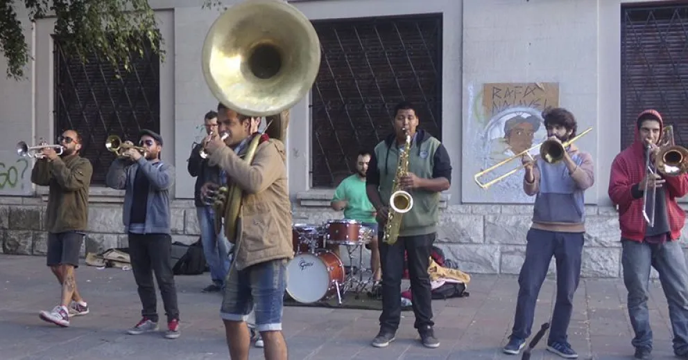 La Manija Brass Band trae fuertes vientos a la ciudad