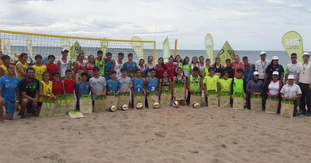 El beach vóley arrancó con todo en Las Grutas