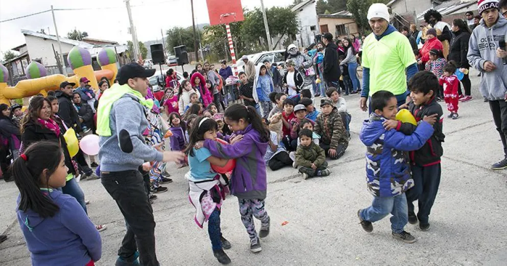Chicos y grandes disfrutaron de una divertida tarde en familia en el barrio Arrayanes