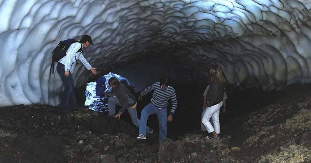 Túneles de hielo, a pocos kilómetros de Esquel