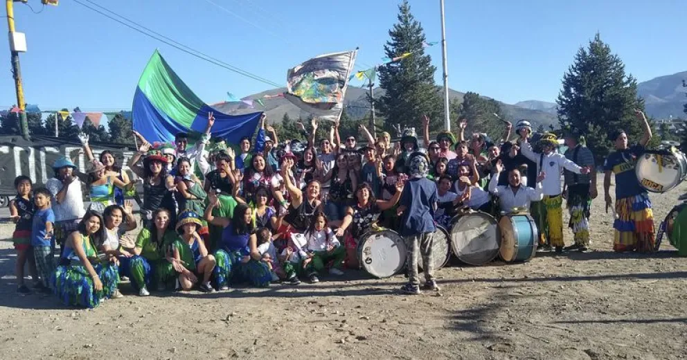 Ritmo y color para celebrar los nueve años de “La Negra Murguera”