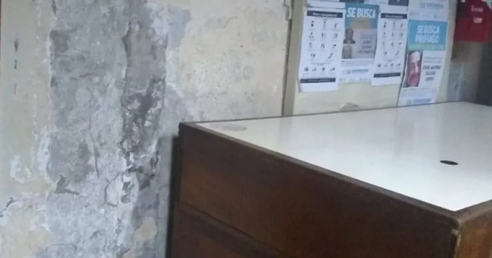 Usuarios advierten mal estado edilicio del Paso Samoré
