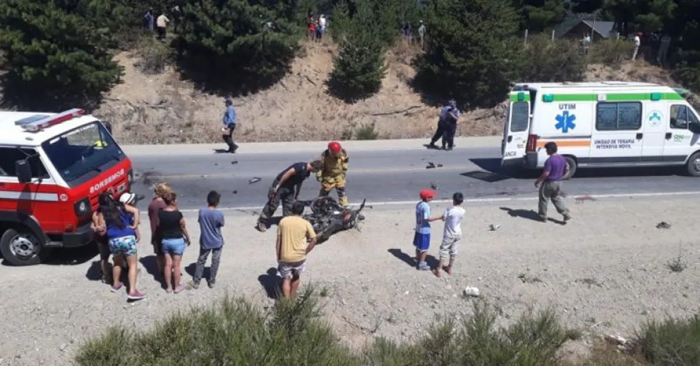 Falleció el joven motociclista que chocó contra un taxi en Ruta 40