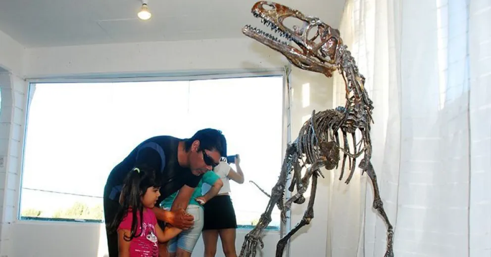 Playas Doradas y una aventura para descubrir a los dinosaurios de nuestra tierra