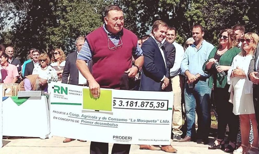 Cooperativa de El Bolsón recibió aporte para mejorar su producción   