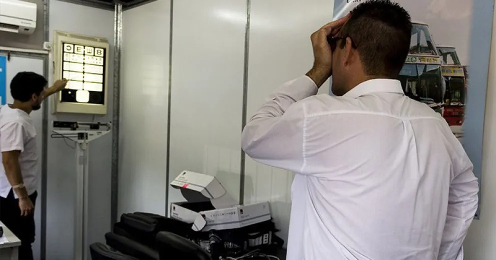 En la terminal de Bariloche controlarán a choferes antes de iniciar viajes de larga distancia