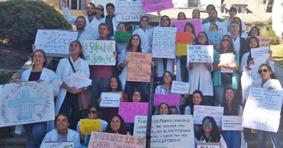 Paro de 48 horas de médicos residentes en toda la provincia
