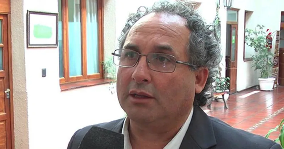 Atacaron al intendente de Lamarque en su despacho