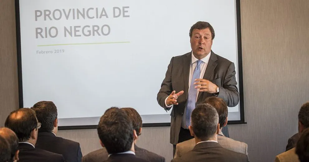 Weretilneck y Domingo ofrecieron charla informativa para inversores
