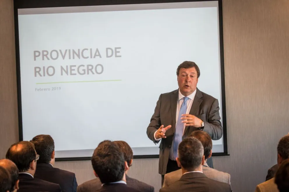 Weretilneck y Domingo ofrecieron charla informativa para inversores