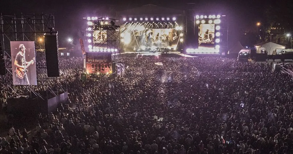 Lleno total en la primera noche de la Fiesta De La Manzana