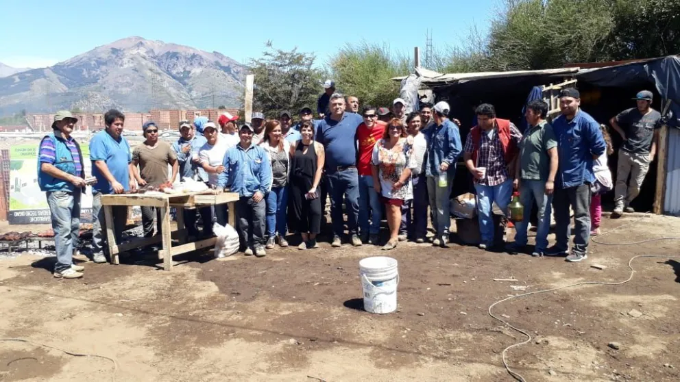 Avanza la obra de 171 viviendas y hubo agasajo para los trabajadores