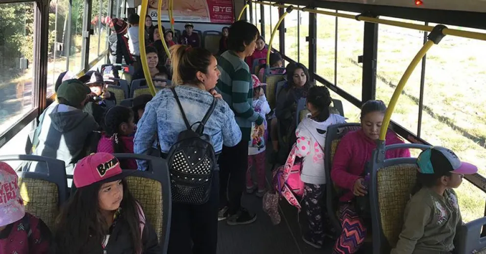 Gracias a la rueda de la solidaridad, 150 chicos disfrutaron de un día de pileta