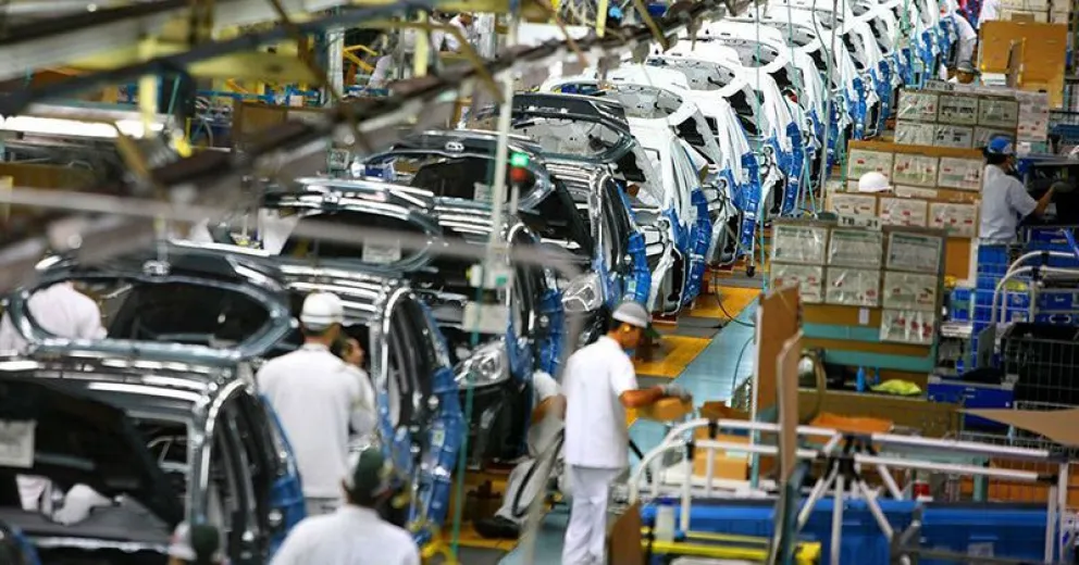 En enero siguió la caída en la venta de automóviles