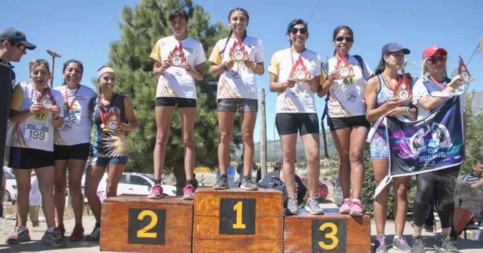 150 atletas participaron del trail running a beneficio de Bomberos Voluntarios