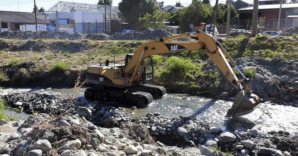 Avanza la construcción del nuevo puente Ñireco en Bariloche, con fondos del Castello
