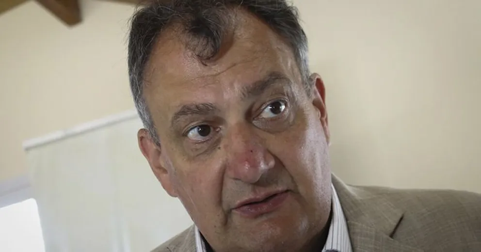 Gennuso hizo dos cambios en el Gabinete