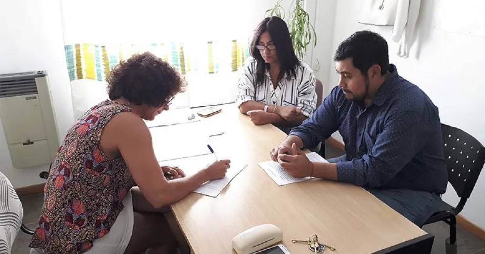 Adolescentes que salen del CAINA podrán hacer pasantías en la Municipalidad