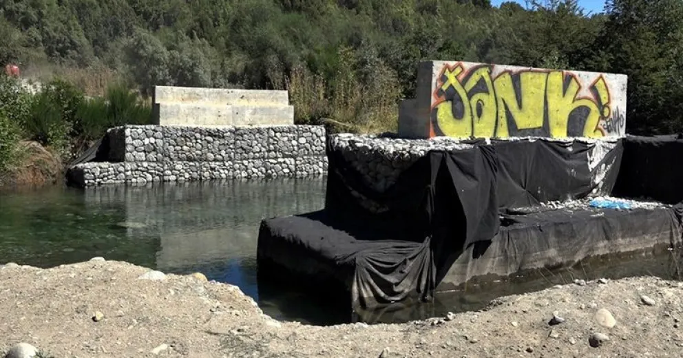 Comenzó la obra del puente Negro en Villa Los Coihues