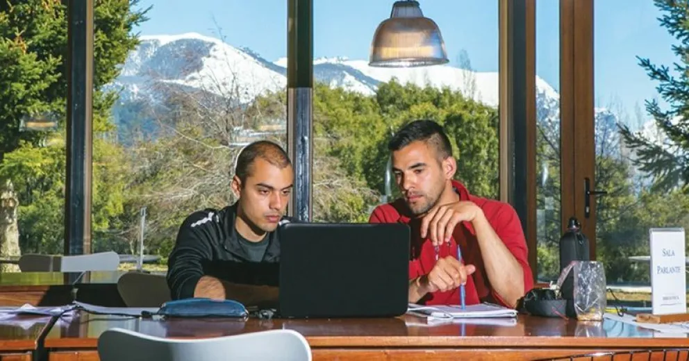 El Balseiro abrió las inscripciones 2019 en sus carreras de grado y maestrías