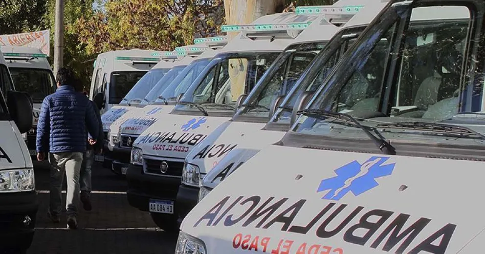 Sistema público de emergencias médicas incorpora tres ambulancias y un resonador