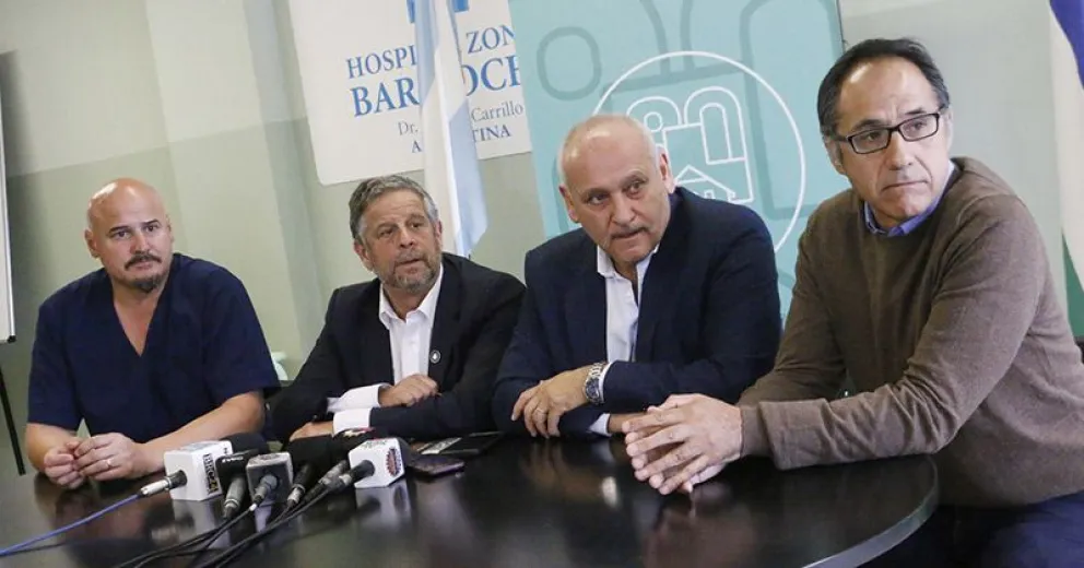 Entregaron una ambulancia de alta tecnología y equipamiento para el Hospital Zonal