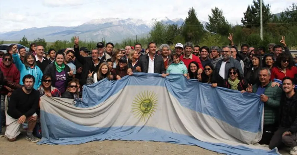Candidatos del FpV se comprometieron a abrir el acceso al Lago Escondido