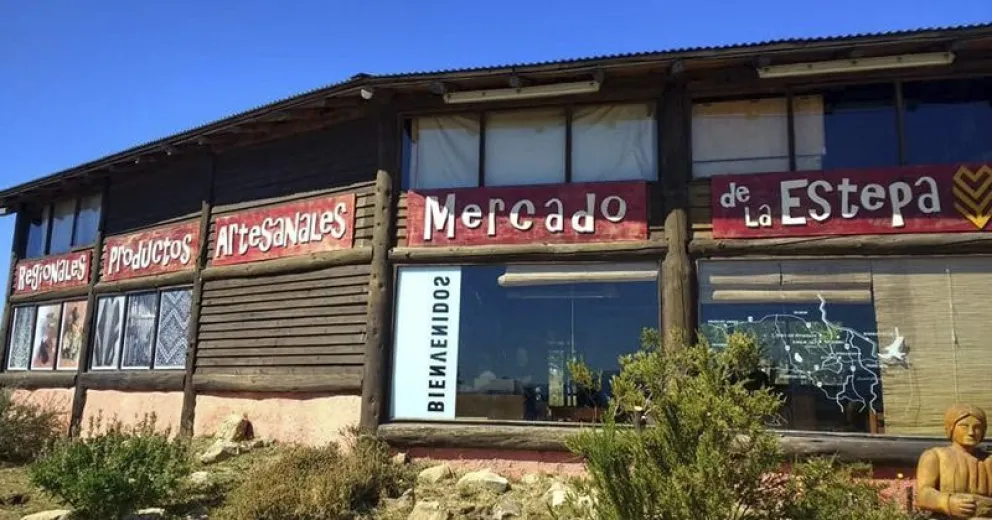 El Mercado de la Estepa cumple 15 años y lo festeja con exposición, concursos y una gran peña