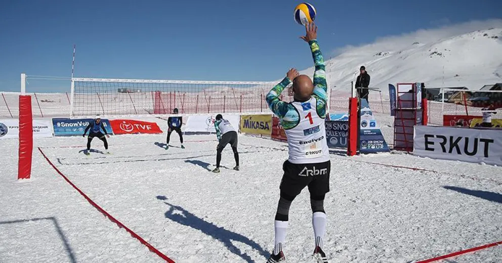 La FIVB confirmó a Bariloche como fecha del circuito mundial de vóley en la nieve