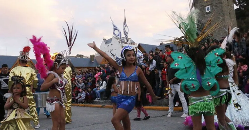 La fiesta del Carnaval se instaló al Centro Cívico