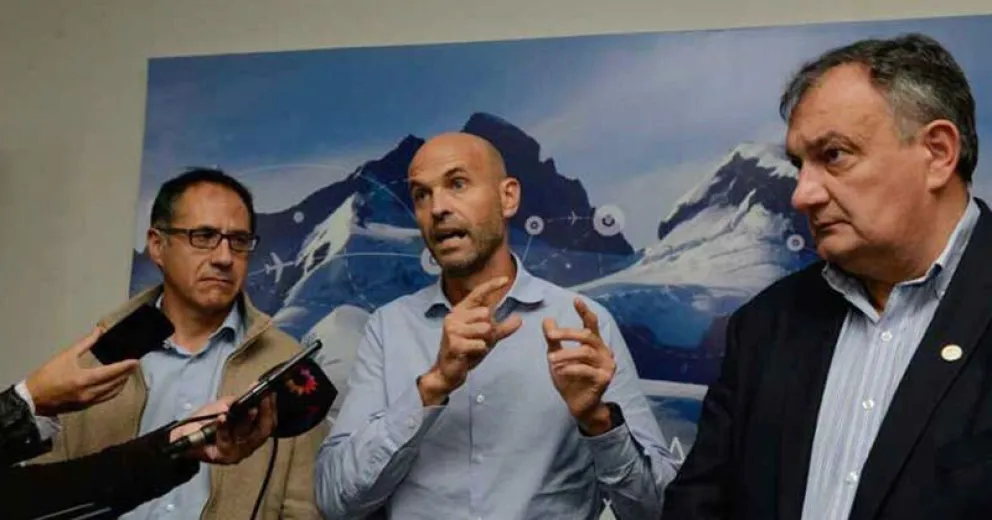Llega el ministro Dietrich para firmar un convenio por el subsidio del TUP