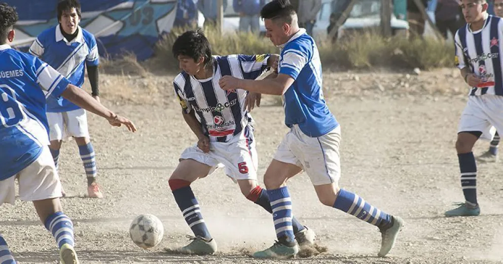 Güemes en su regreso a la "A" no pudo ante Deportivo Angostura.