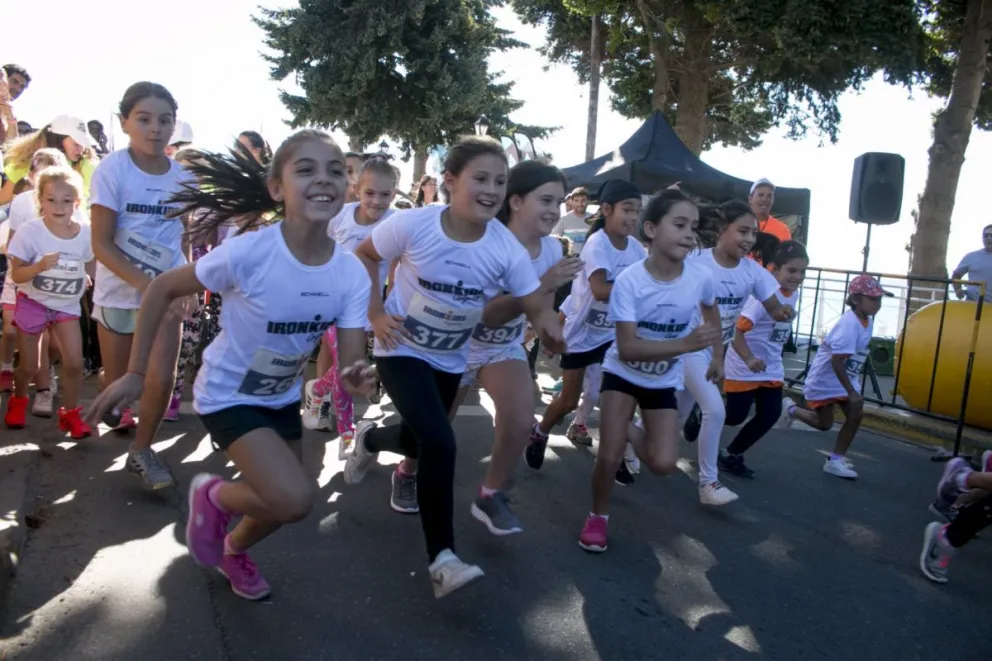 Niñas y niños disfrutaron de una jornada a pleno sol y deporte