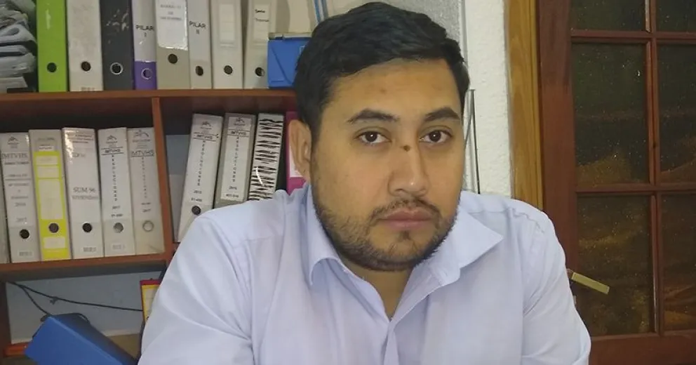 José Mella en su oficina del Instituto.