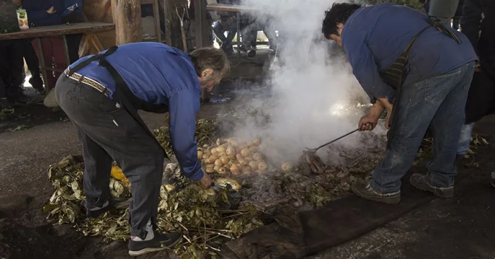 Detalles de una nueva edición de la Fiesta Nacional del Curanto