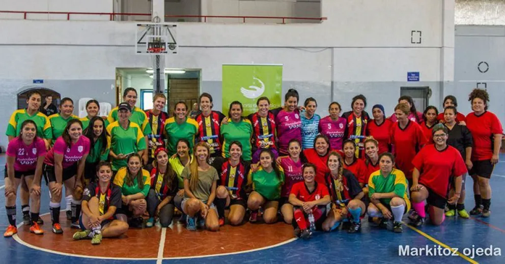 Se desarrolló el V torneo amistoso de fútbol "Día de la Mujer Trabajadora"
