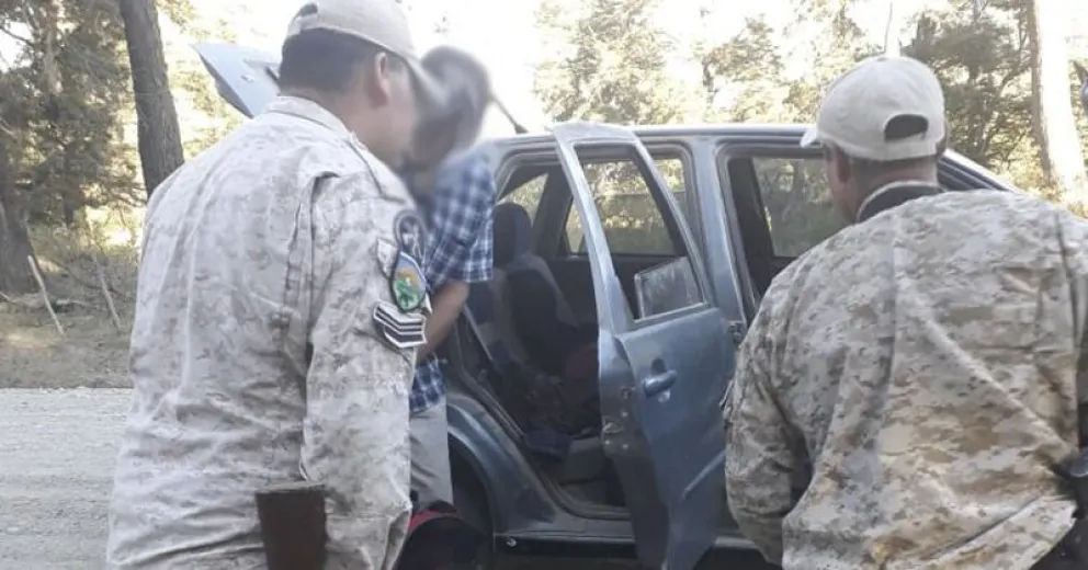 Circulaba con un arma de fuego adulterada