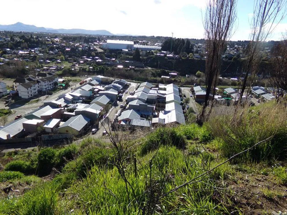 Comenzarán con la obra de cloacas y trabajos de contención en la barda