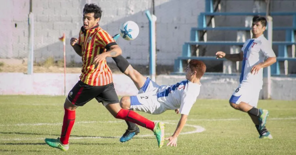 Cruz del Sur perdió ante Torino, el nuevo líder del Apertura
