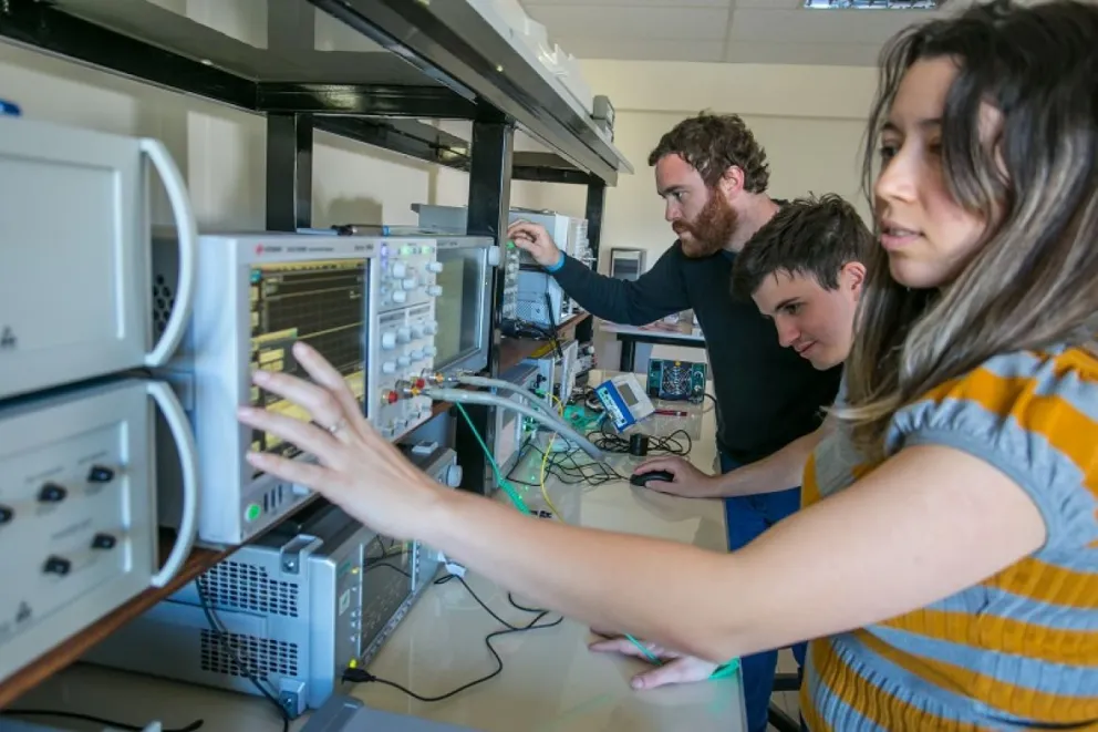 Quedan pocos días para postularse por las becas del Instituto Balseiro   