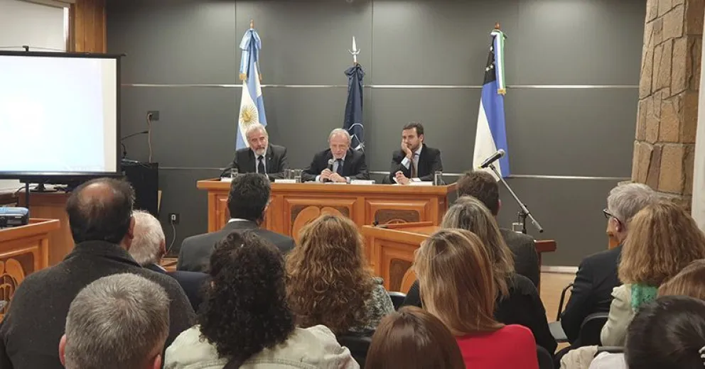 La importancia de la independencia del Poder Judicial se debatió en Bariloche